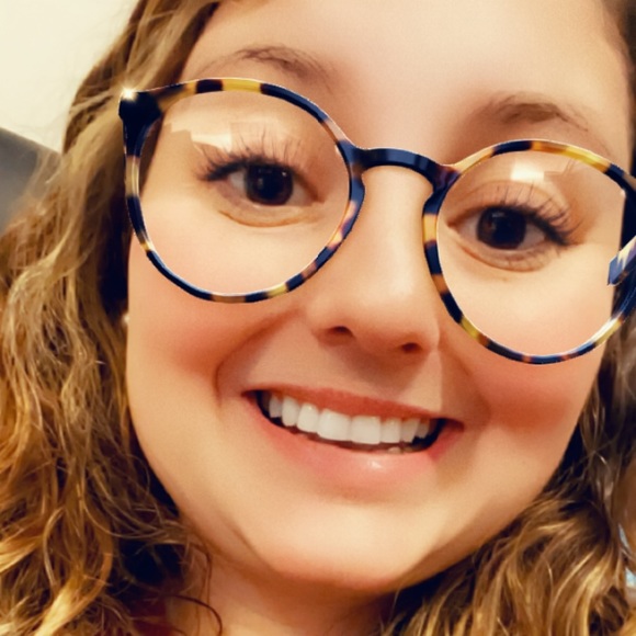 Meet your Posher, Brianne - Picture 1 of 1